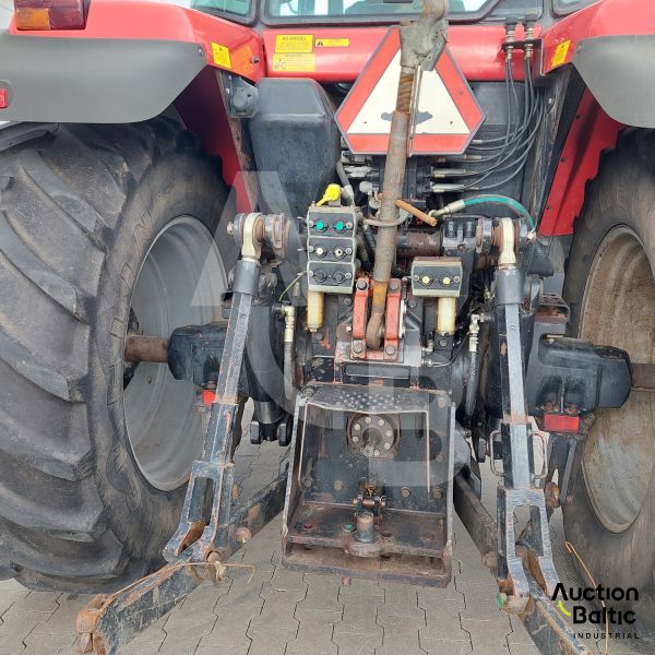 Massey Ferguson 8210