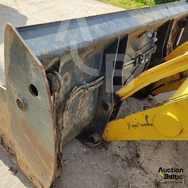Komatsu WB93R-5