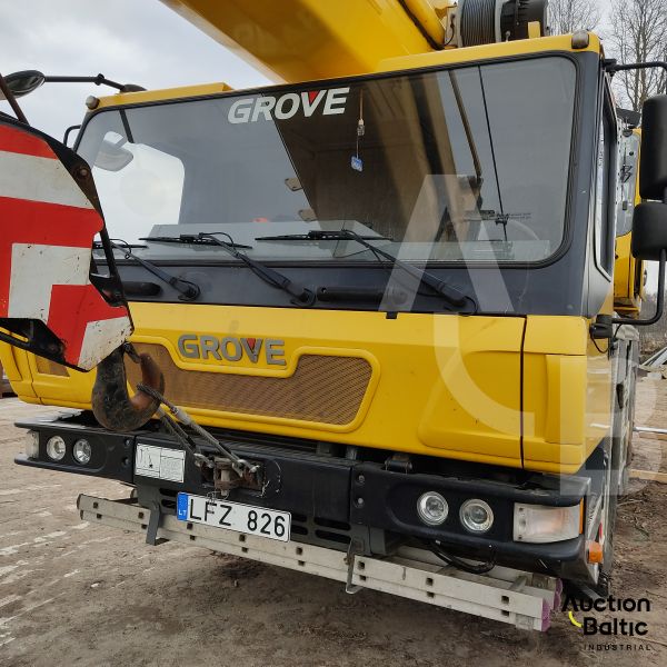 Grove GMK 3055