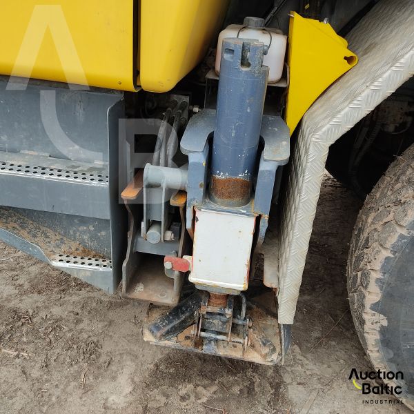 Grove GMK 3055