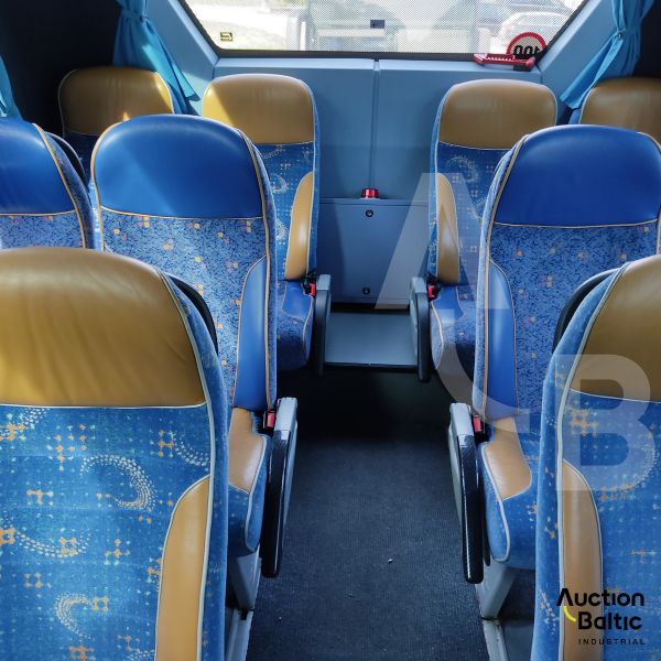 Neoplan P11
