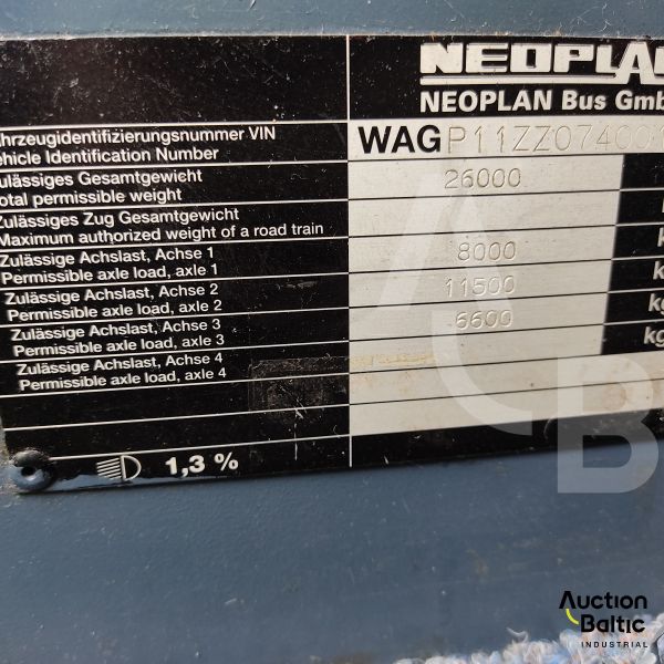 Neoplan P11