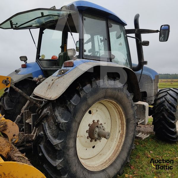 New Holland TM 190