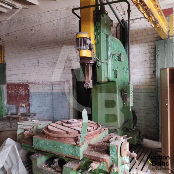 Vertical milling machine (Vertikalios frezavimo staklės)