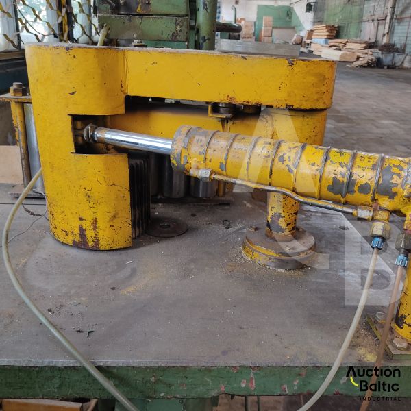 Band sawing machine (Juostinio pjovimo staklės)