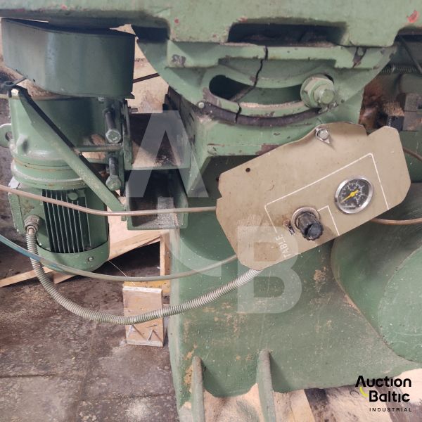 Band sawing machine (Juostinio pjovimo staklės)