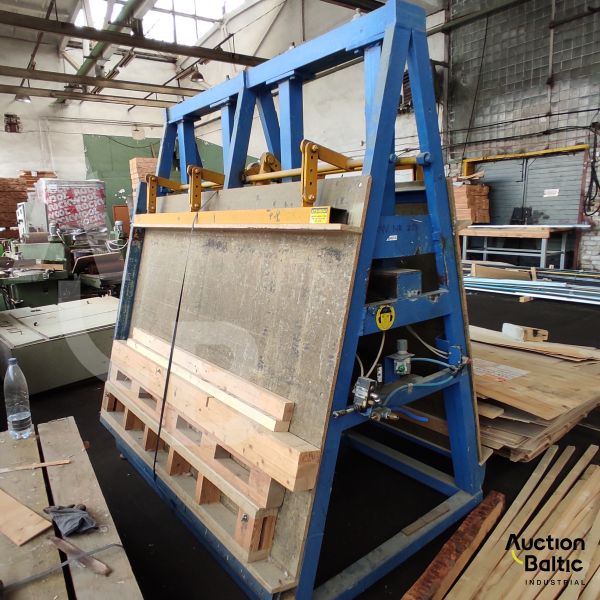 Pneumatic press (Pneumatinis presas)
