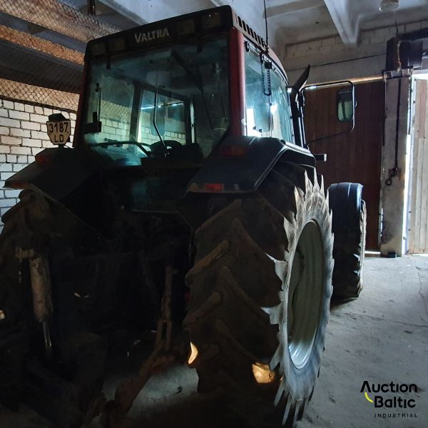 Valtra 8550