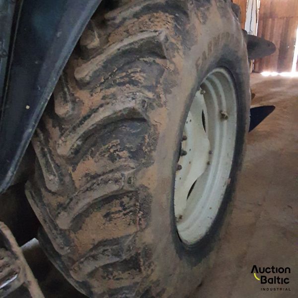 Valtra 8550