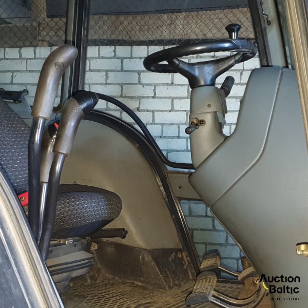Valtra 8550