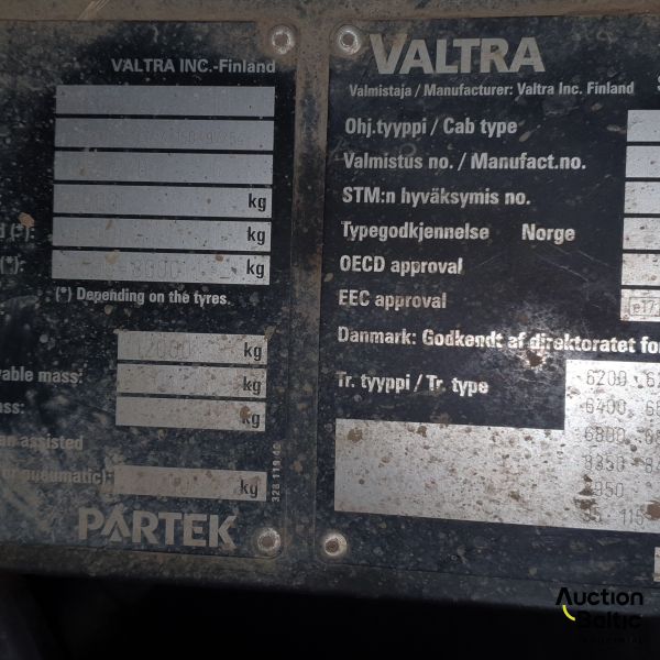 Valtra 8550