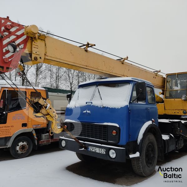 MAZ 5334
