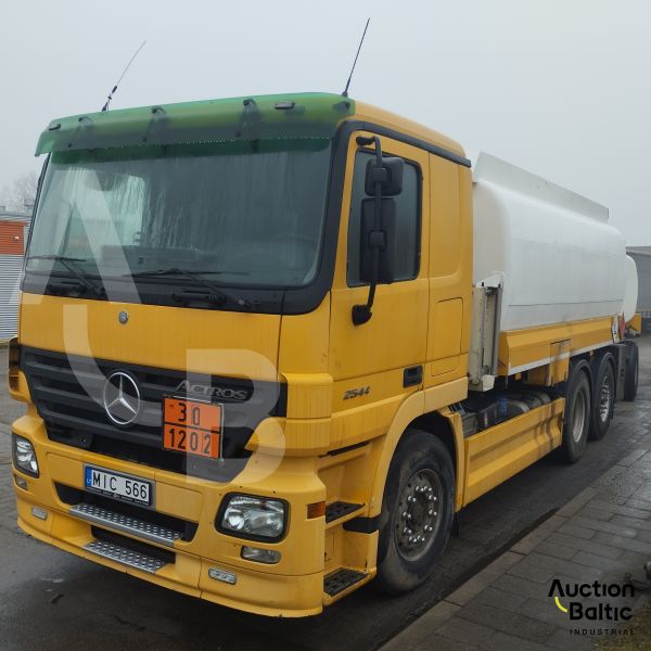 Mercedes-Benz Actros 2544