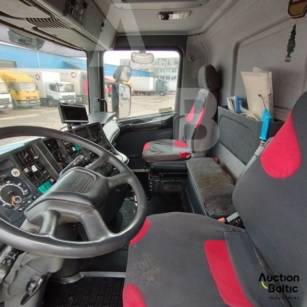 Scania T 124 GB