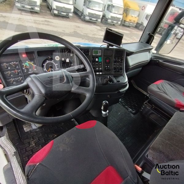Scania T 124 GB
