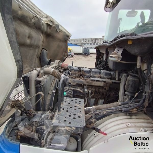 Scania T 124 GB