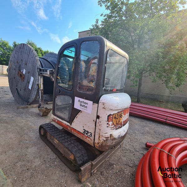 Bobcat 323 J