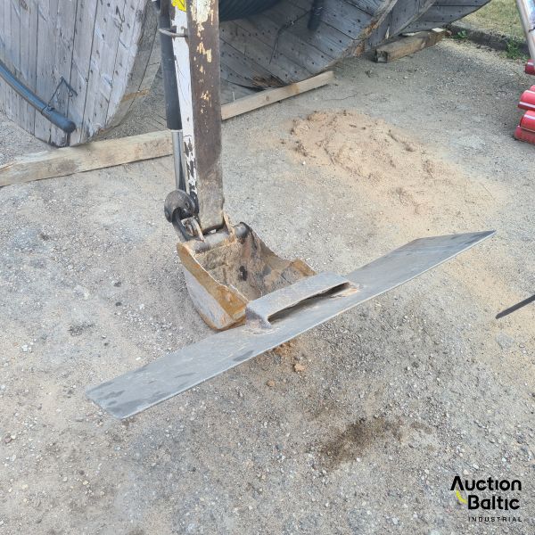 Bobcat 323 J