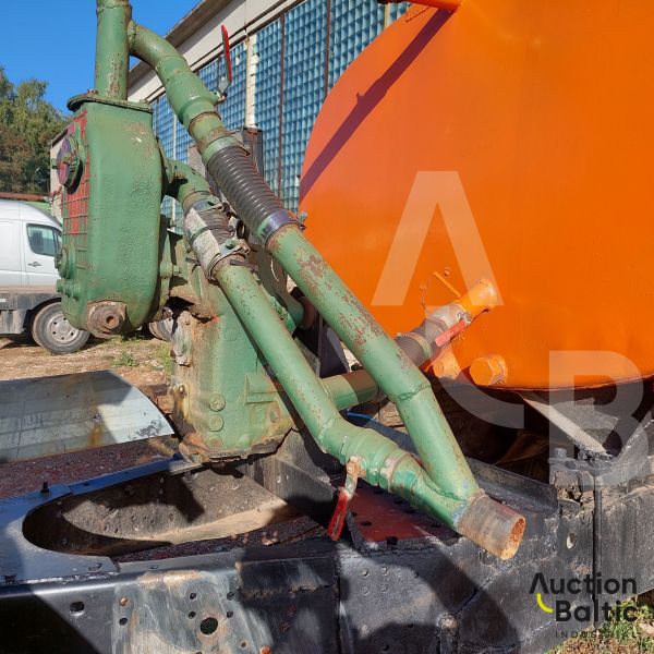 Trailer for transporting and watering water