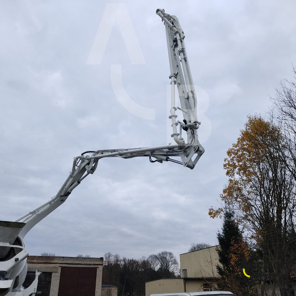 Iveco Magirus EuroTrakker 8x4 Cifa MK 28-4
