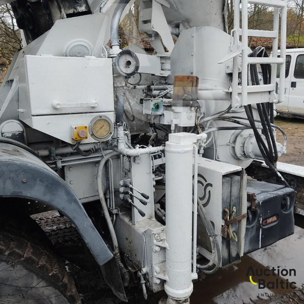 Iveco Magirus EuroTrakker 8x4 Cifa MK 28-4