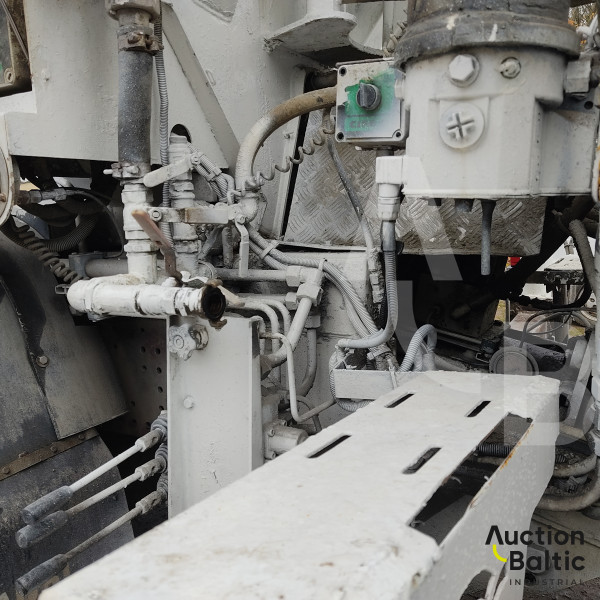 Iveco Magirus EuroTrakker 8x4 Cifa MK 28-4