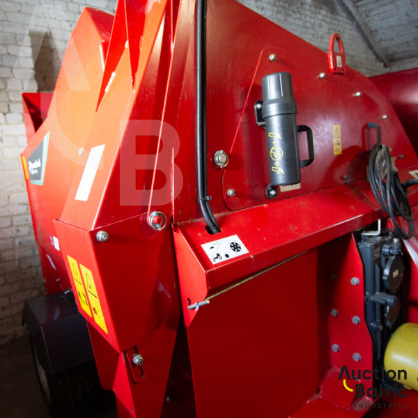 Kverneland TAARUP 853