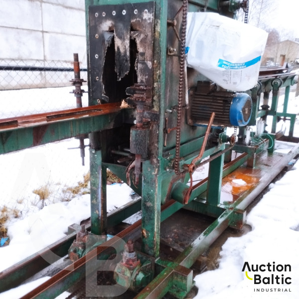 Wood processing machine