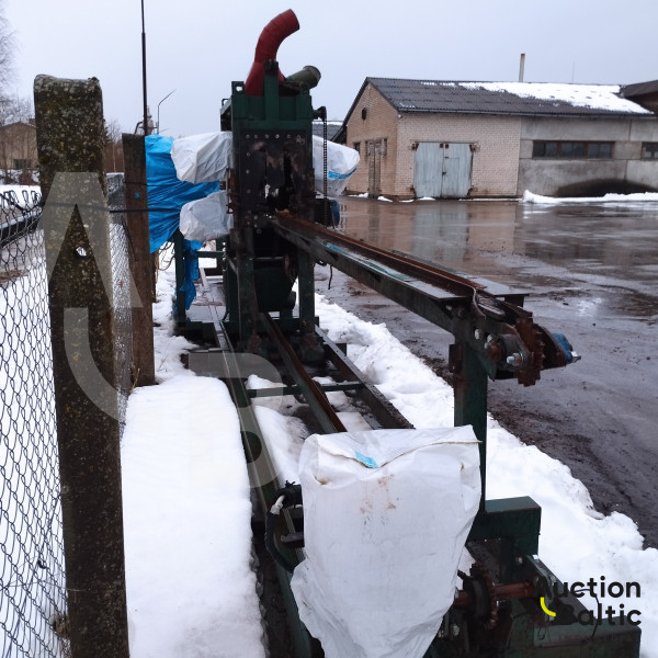 Wood processing machine