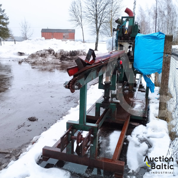 Wood processing machine
