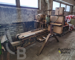 Board cutting machine