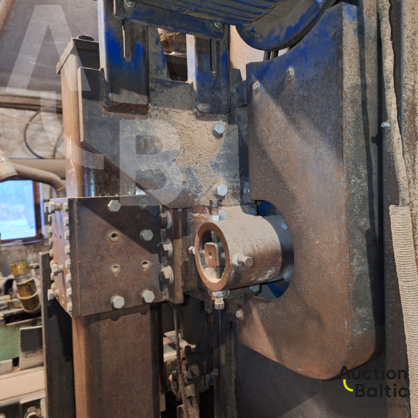 Board cutting machine (Dvipjūklės lentelių pjovimo staklės-Beikeris)