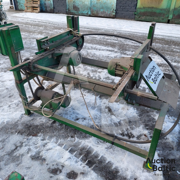 Wood ends trimming machine (Medienos galų apipjovimo staklės)