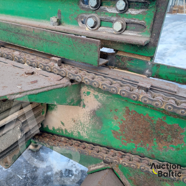 Wood ends trimming machine (Medienos galų apipjovimo staklės)