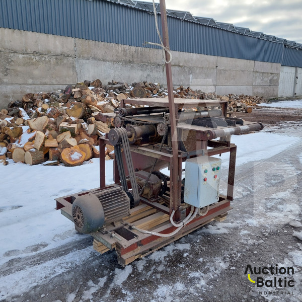 Board width narrowing unit (Lentos pločio siaurinimo staklės)