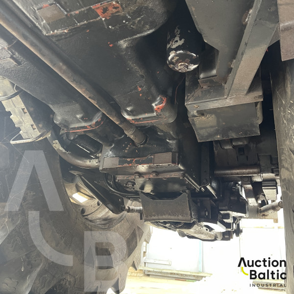 Massey Ferguson 8270