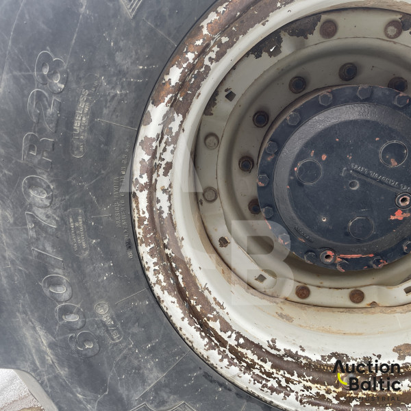 Massey Ferguson 8270