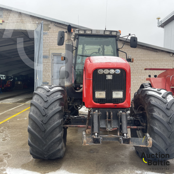 Massey Ferguson 8270
