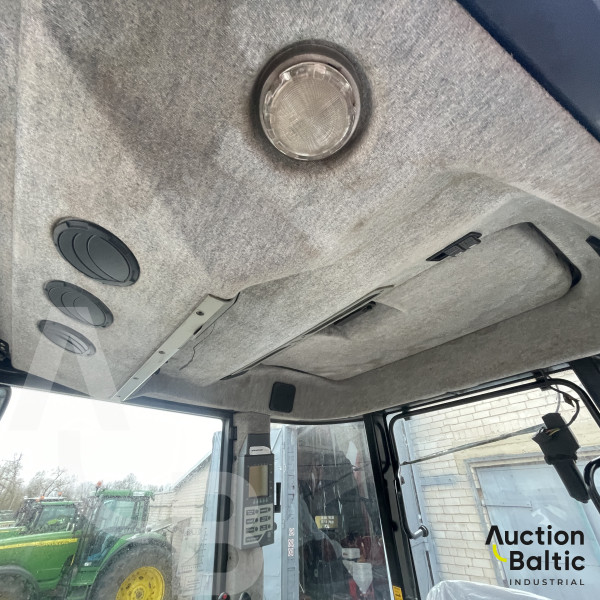 Massey Ferguson 8270