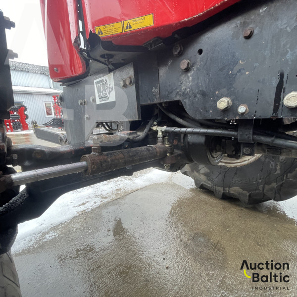 Massey Ferguson 8270