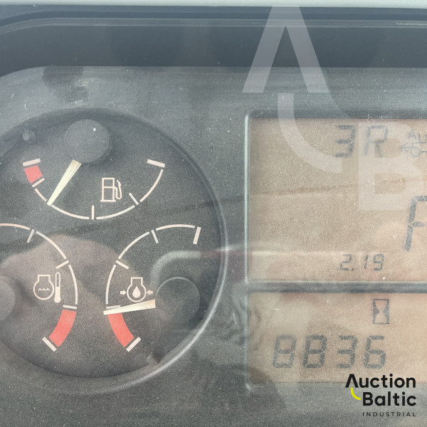 Massey Ferguson 8270