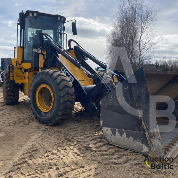 JCB 427