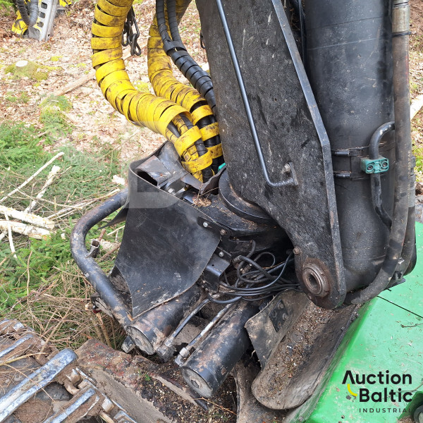 John Deere 1170 E + H414