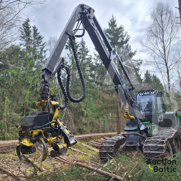 John Deere 1170 E + H414