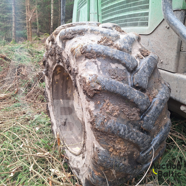 John Deere 1170 E + H414