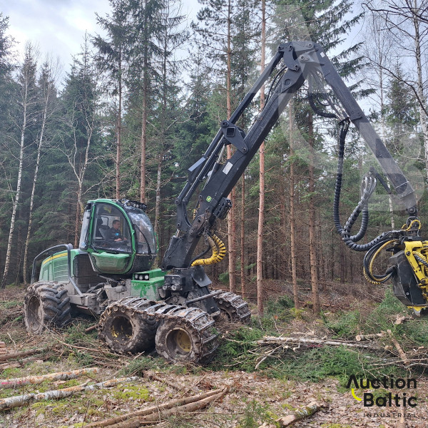 John Deere 1170 E + H414