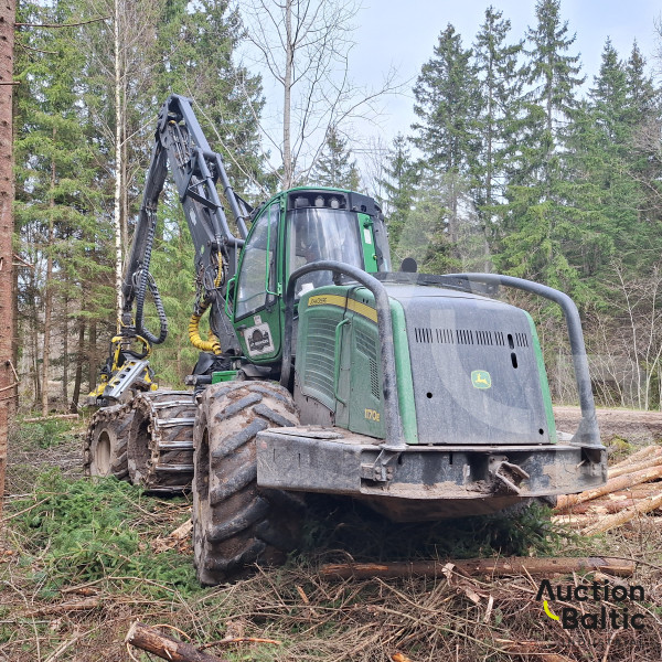 John Deere 1170 E + H414