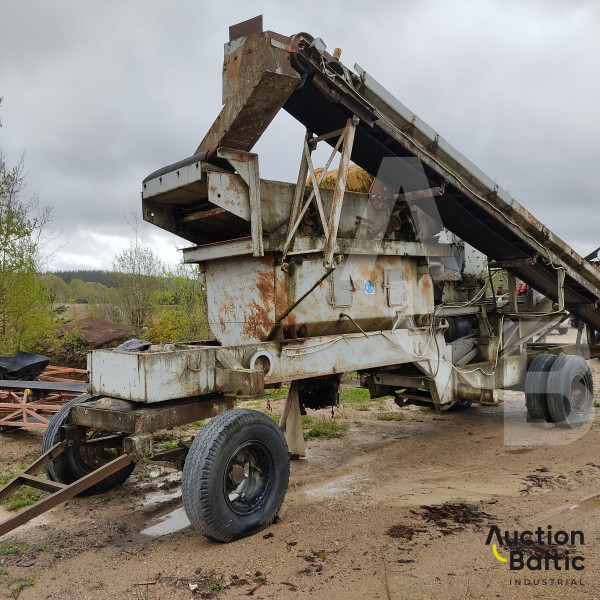 Mobile crusher (Mobilus trupintuvas)