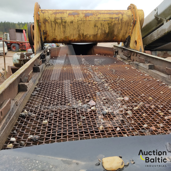 Mobile crusher (Mobilus trupintuvas)