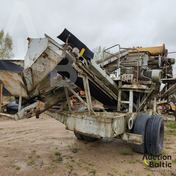 Mobile crusher (Mobilus trupintuvas)